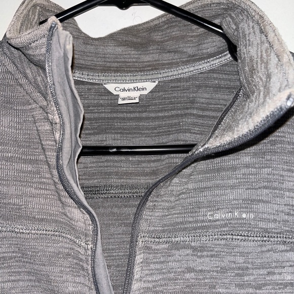 Calvin Klein sweatshirt - Picture 3 of 4